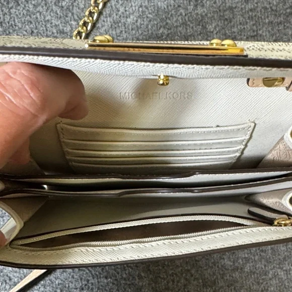 Michael Kors Jet Set Travel Vanilla Logo Crossbody Wallet on Chain - Picture 10 of 14